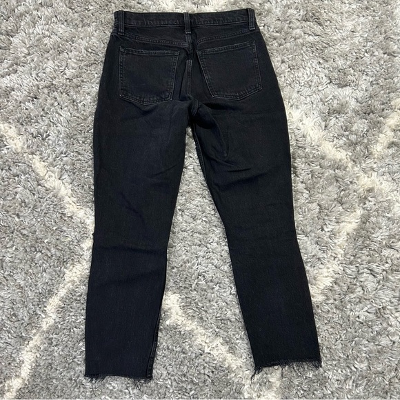 Abercrombie & Fitch High Rise Skinny Jean in Black‎ sz 4 Short - Picture 4 of 4